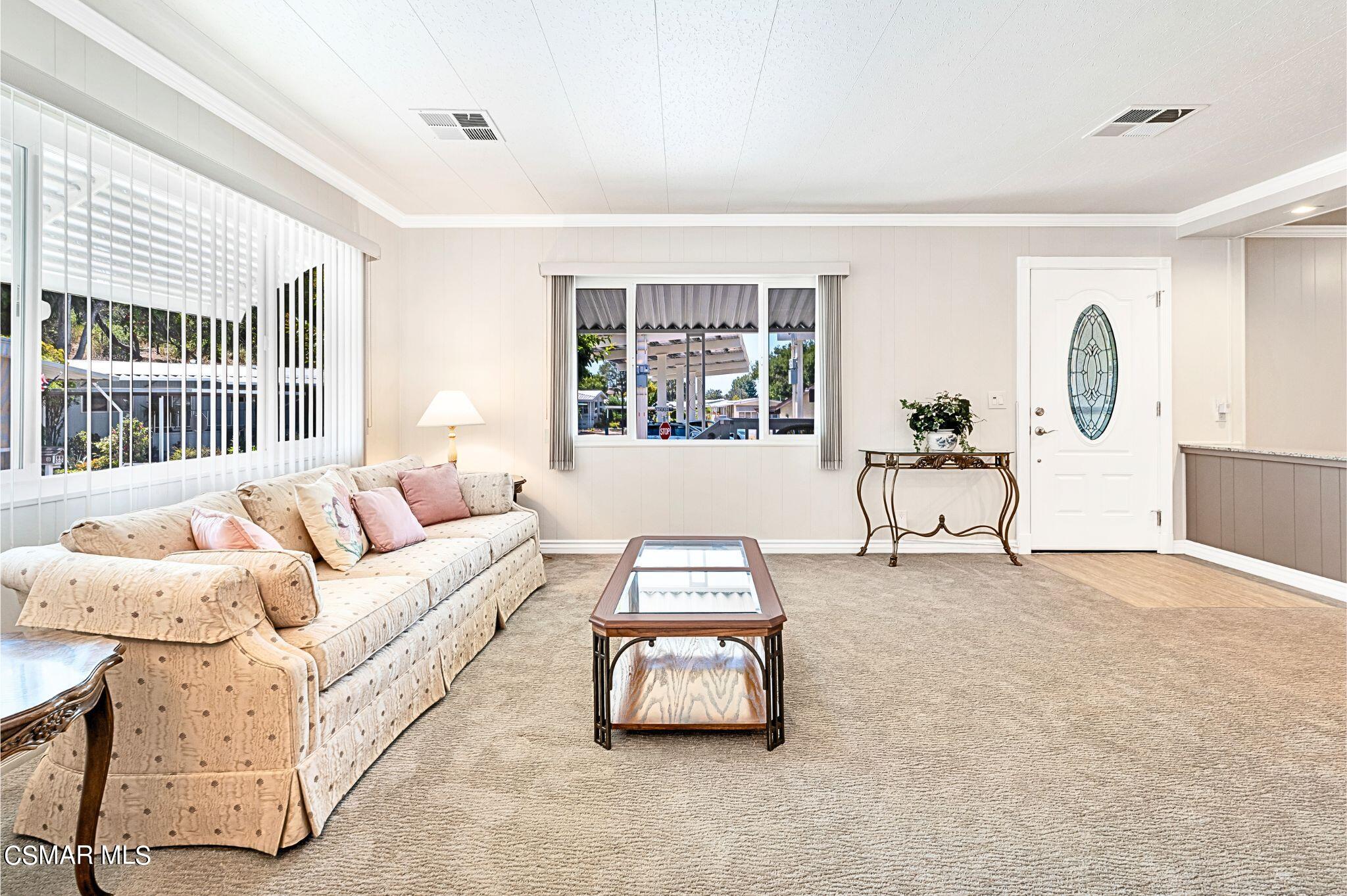 2569 Thunderbird Drive, 112