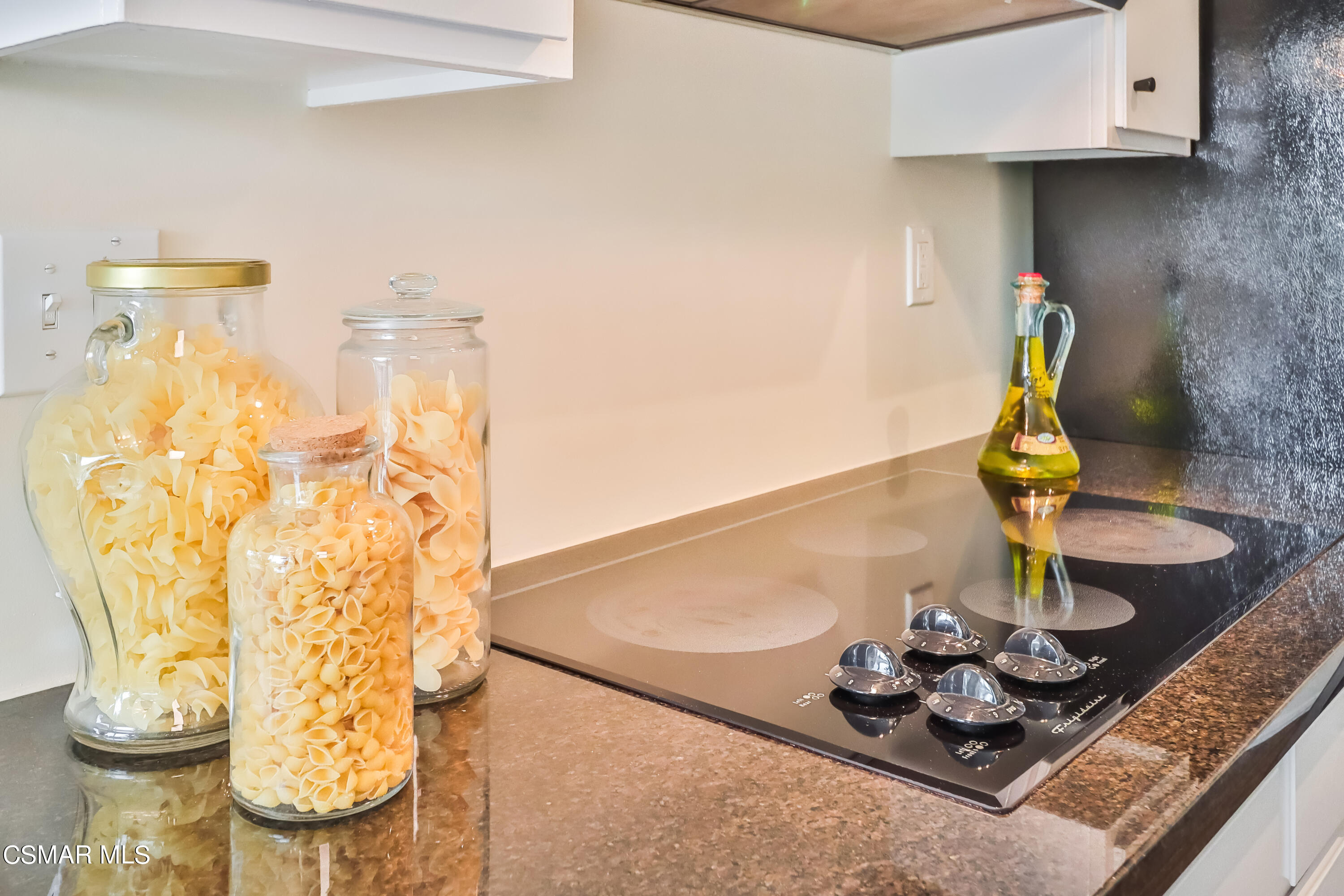 702 Park Avenue, 304