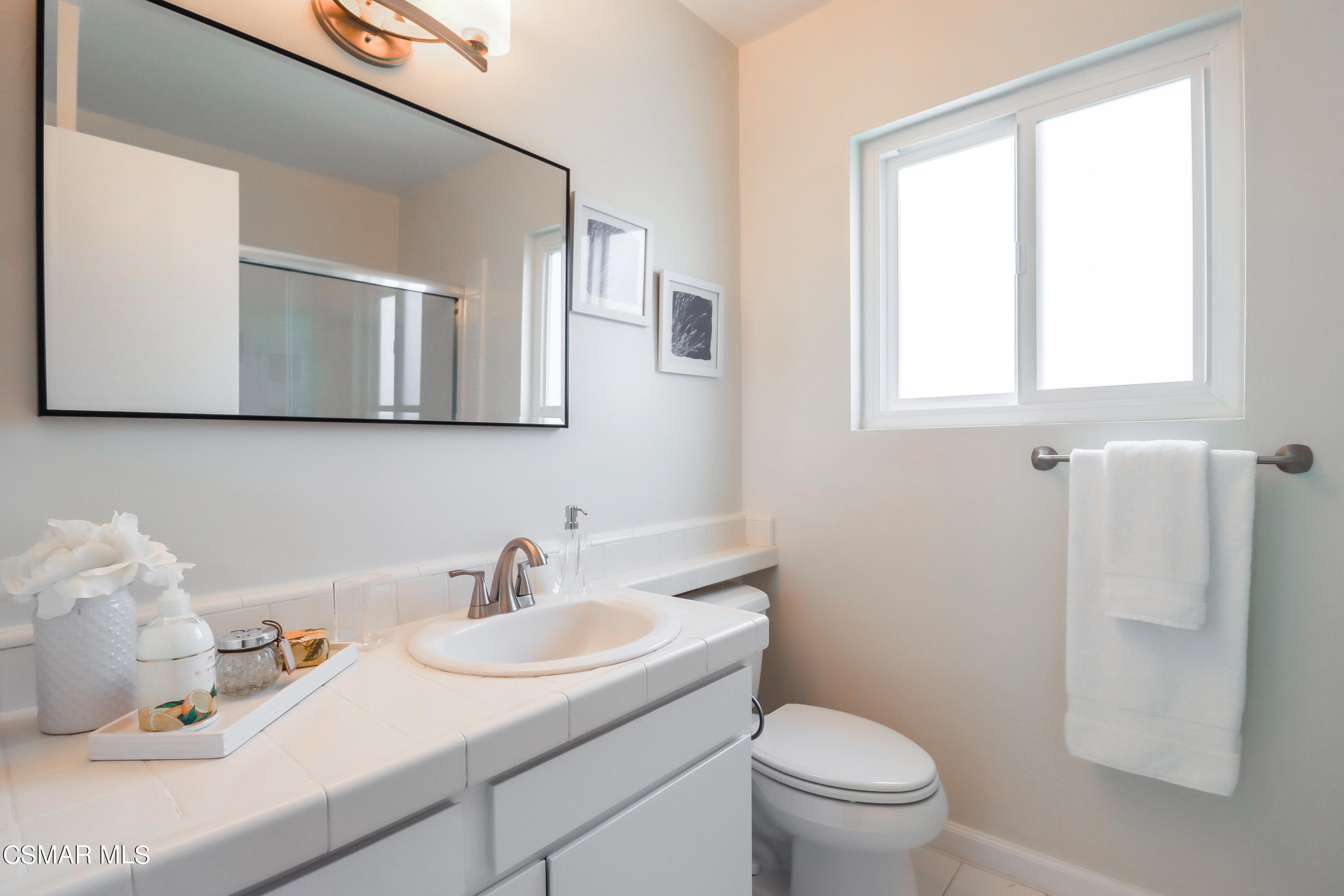 702 Park Avenue, 304