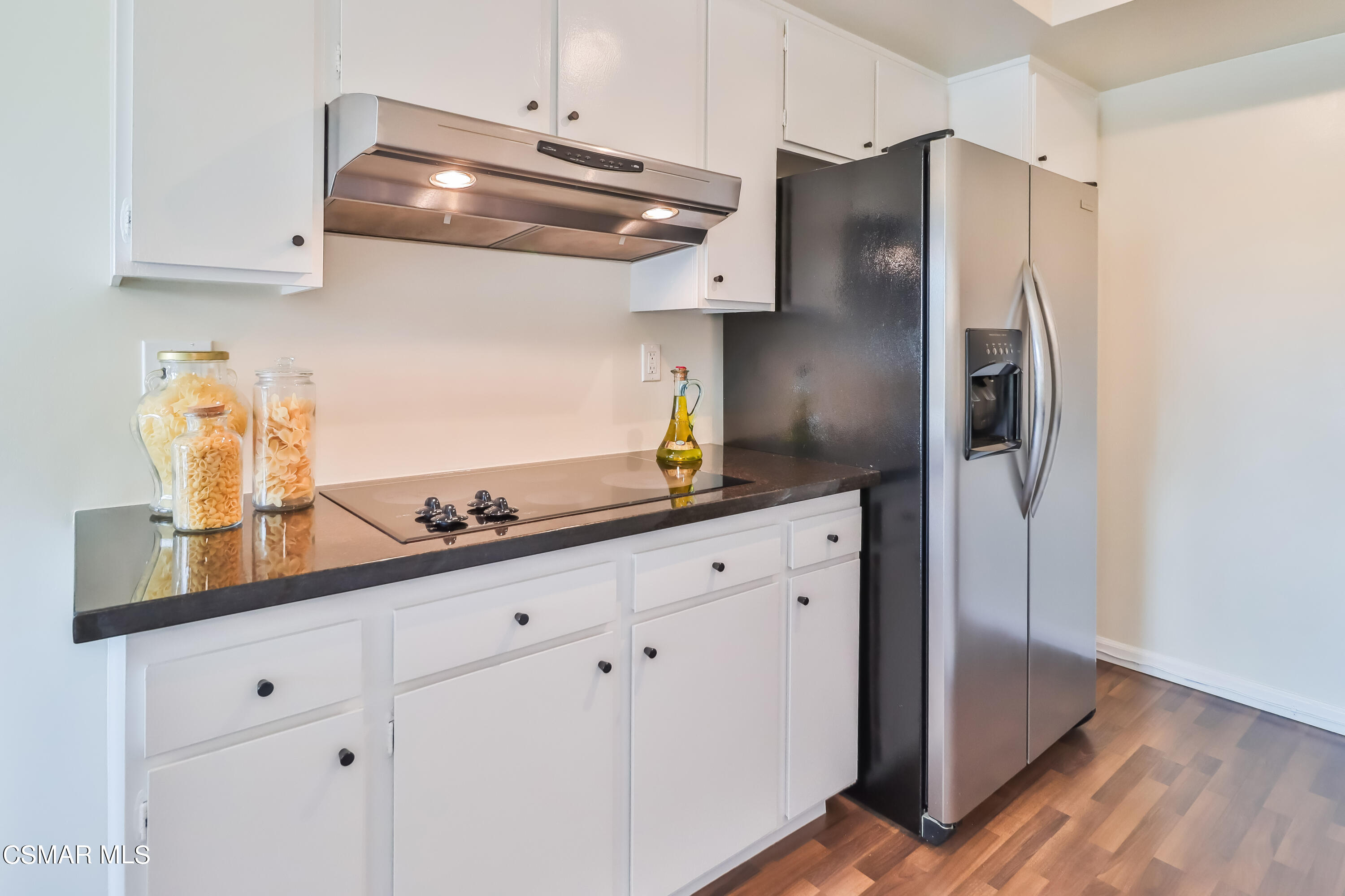 702 Park Avenue, 304