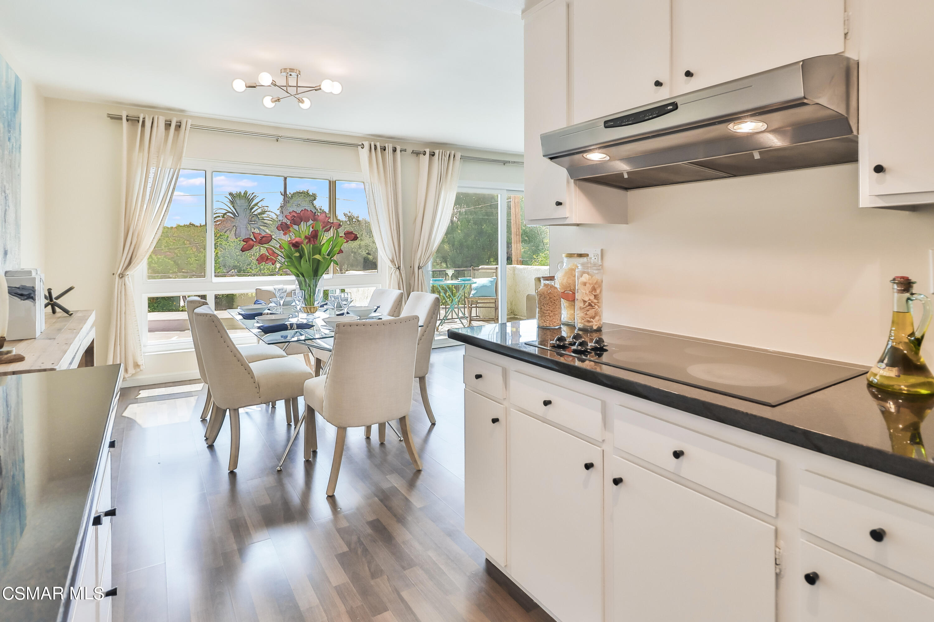 702 Park Avenue, 304