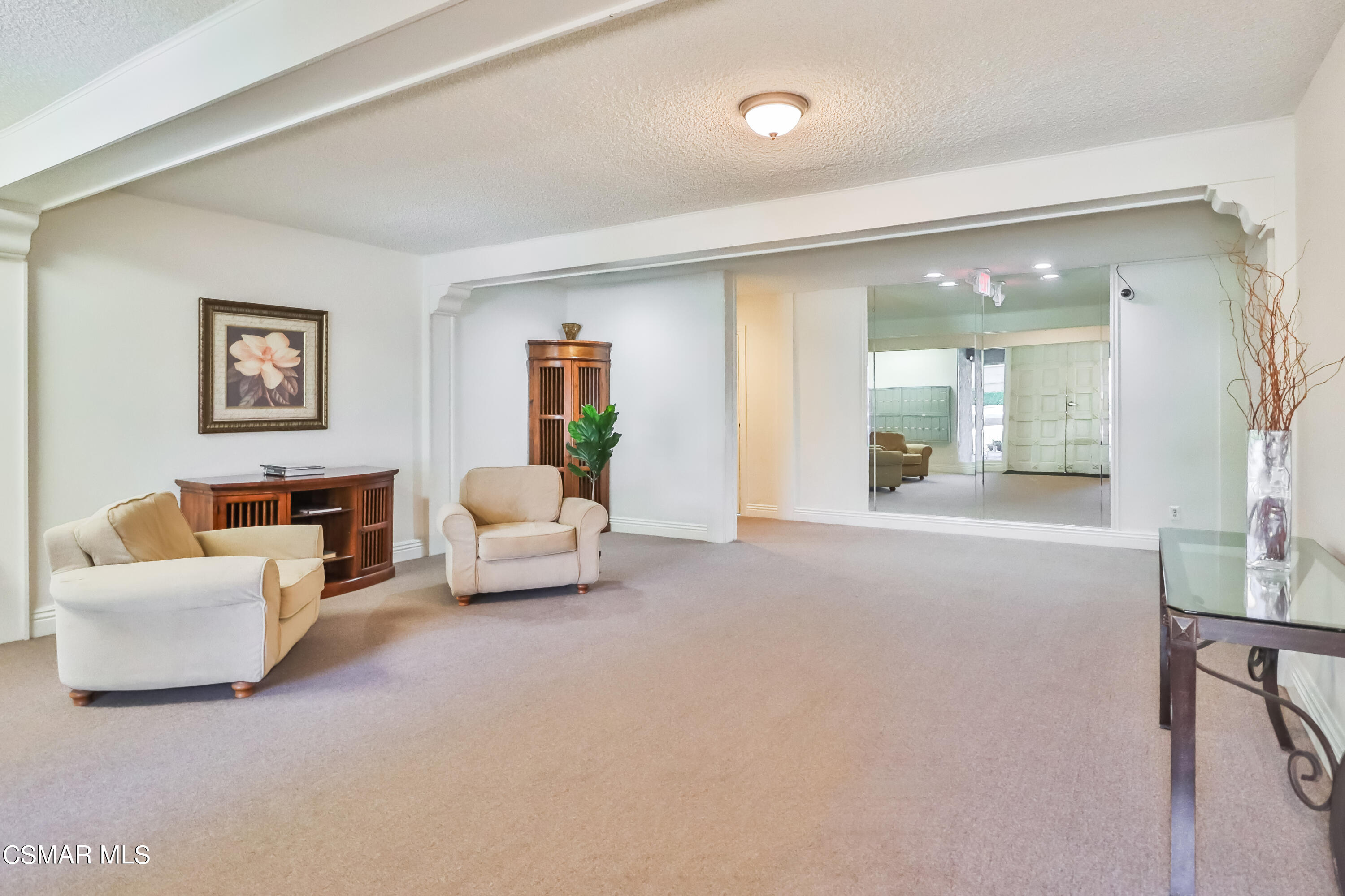 702 Park Avenue, 304