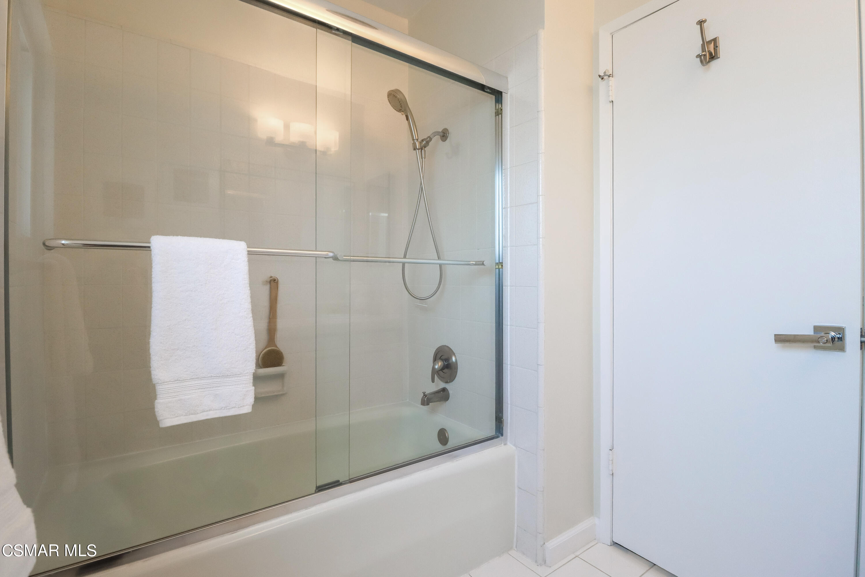 702 Park Avenue, 304