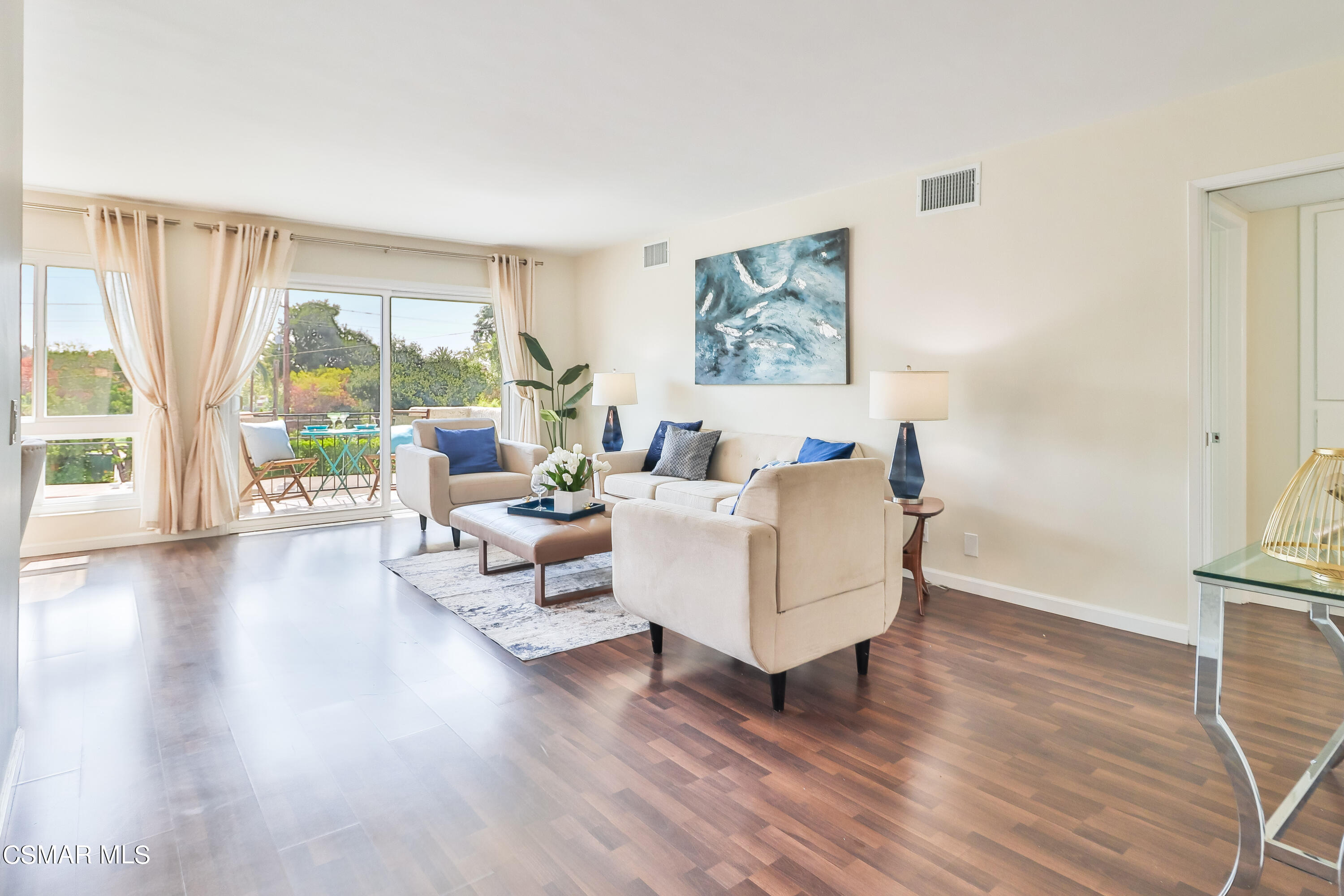 702 Park Avenue, 304