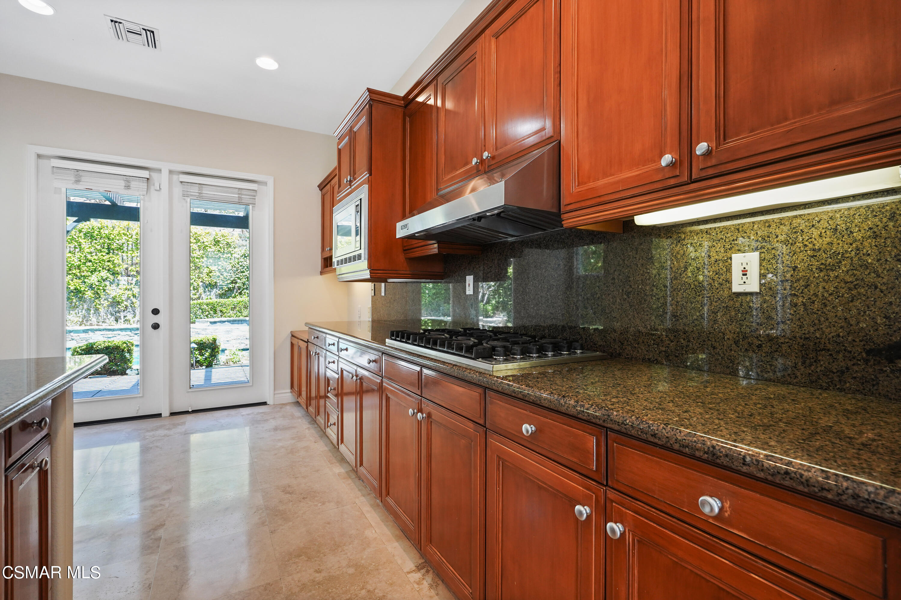 6077 Mandeville Place