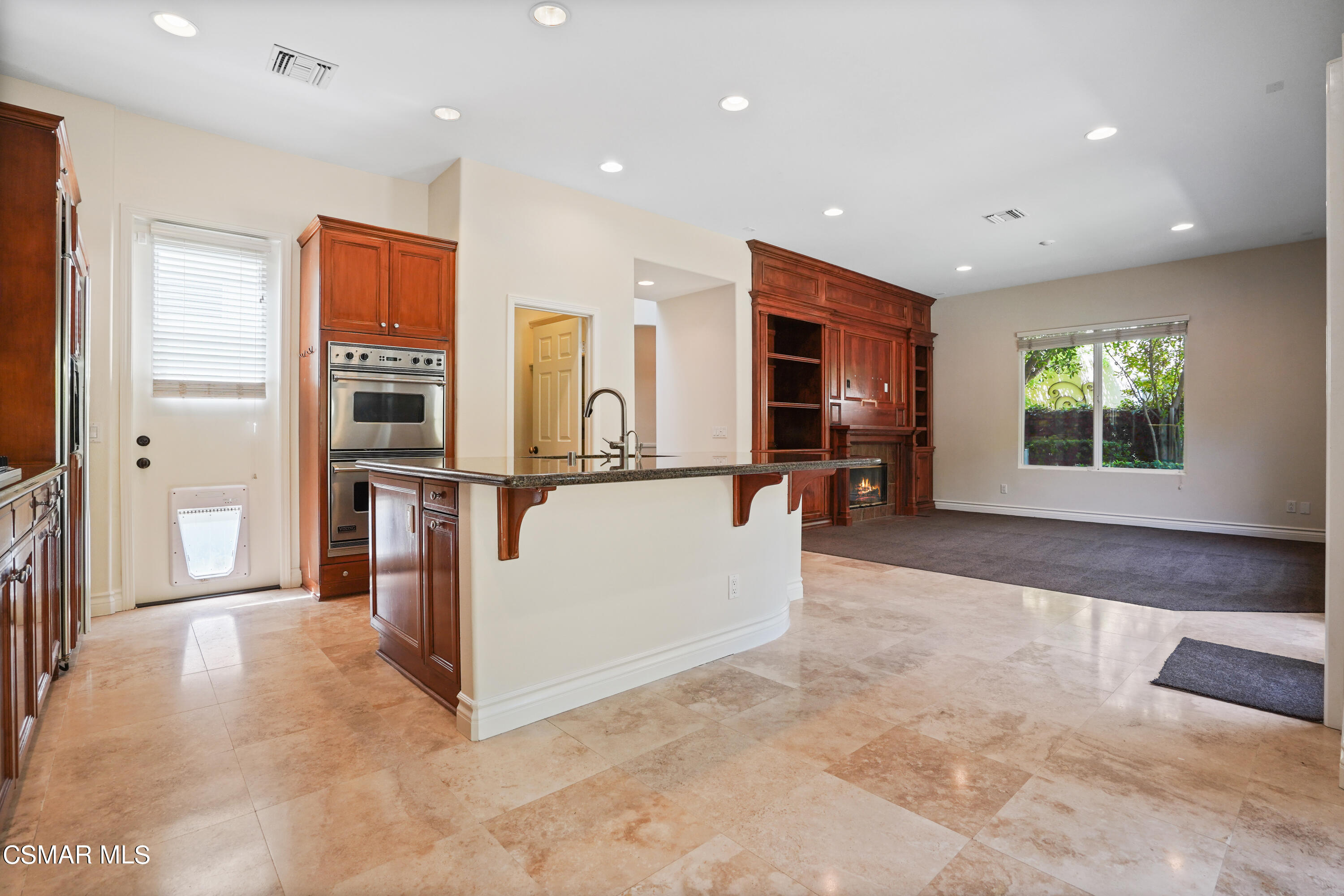 6077 Mandeville Place