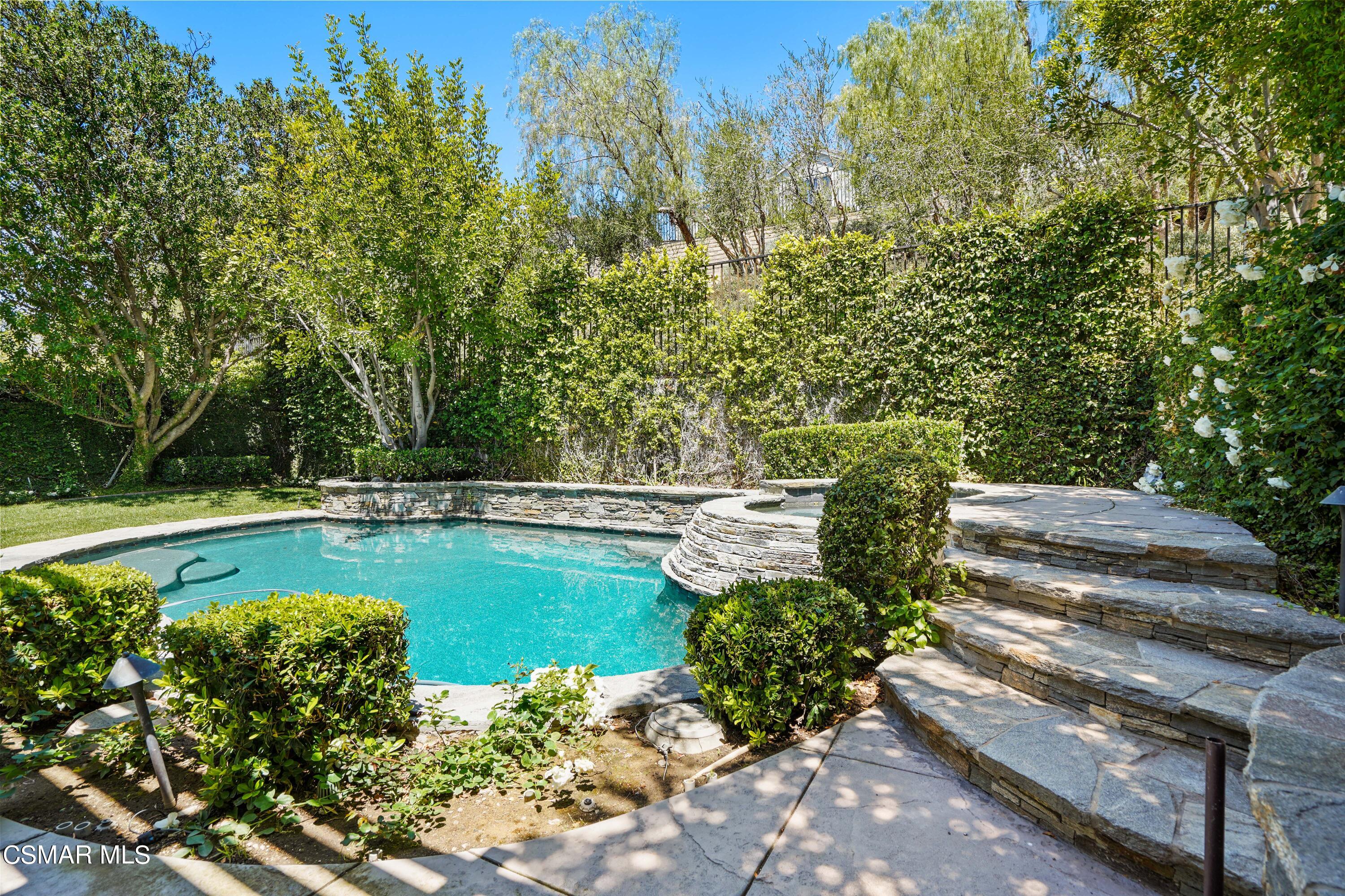 6077 Mandeville Place