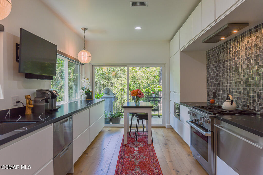 4742 Club View Drive