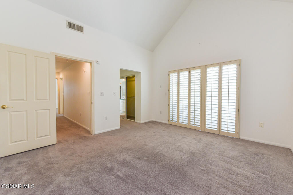 13030 Moorpark Street, 1