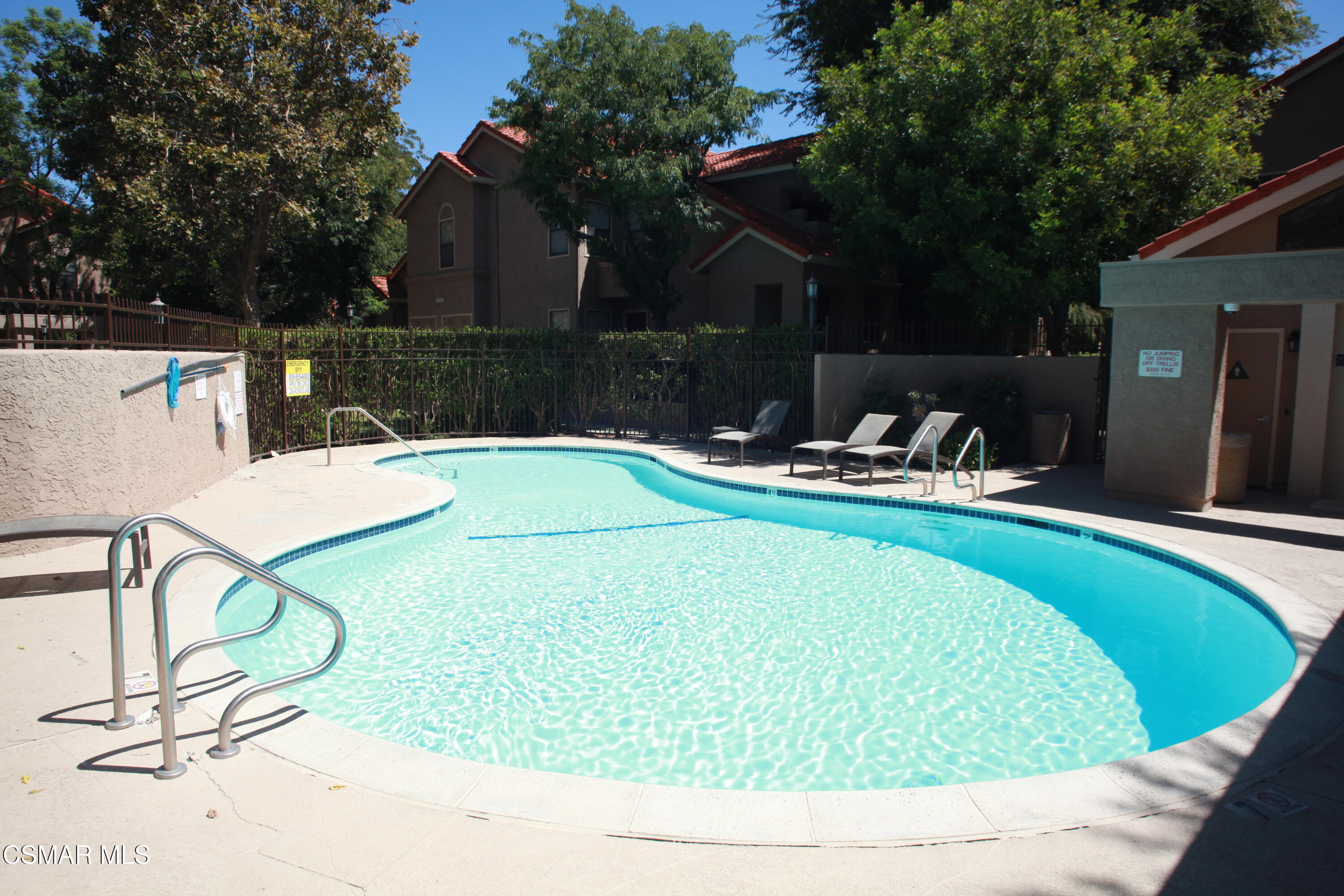 2328 Archwood Lane, 68