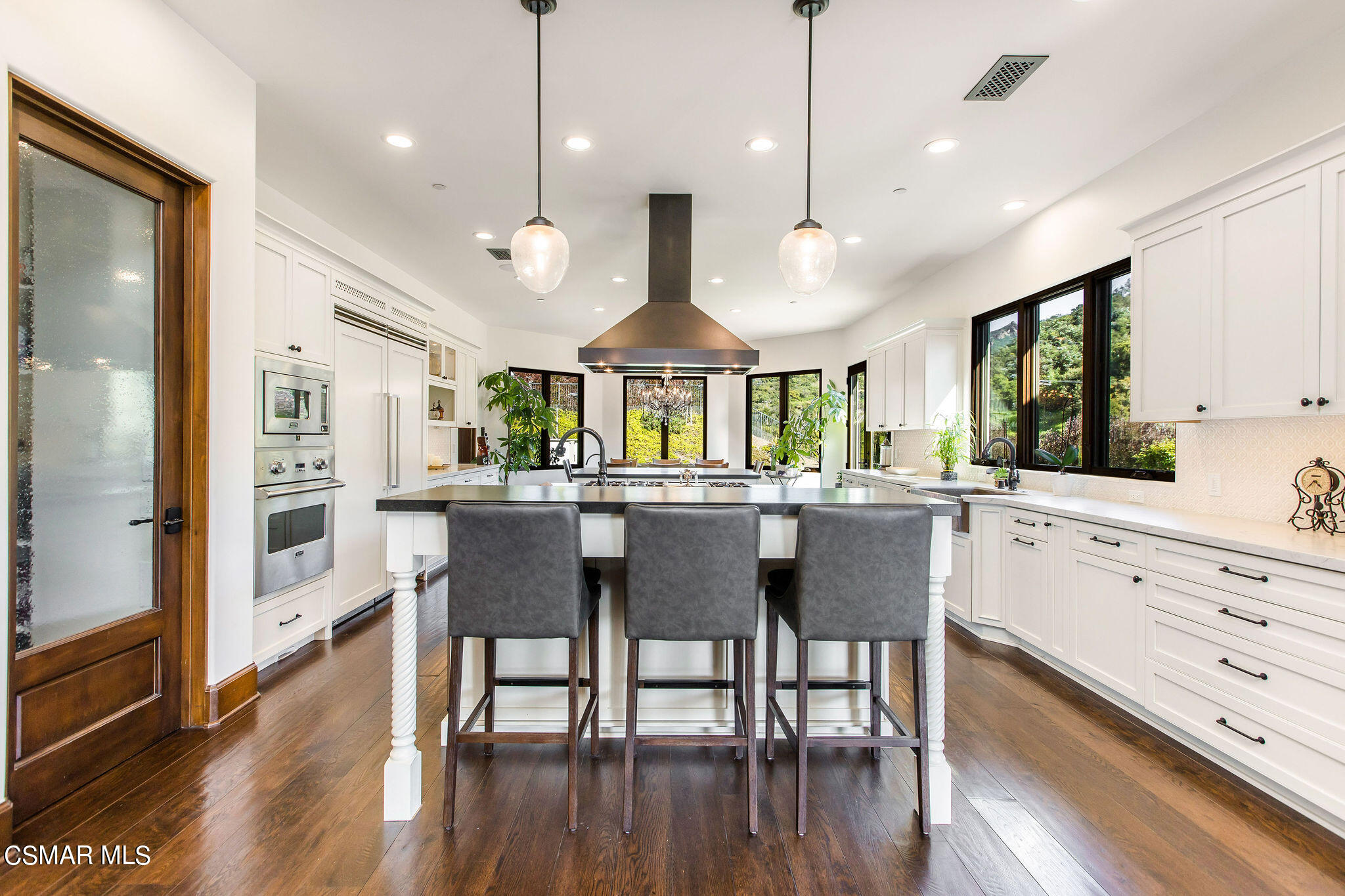 650 Williamsburg Court