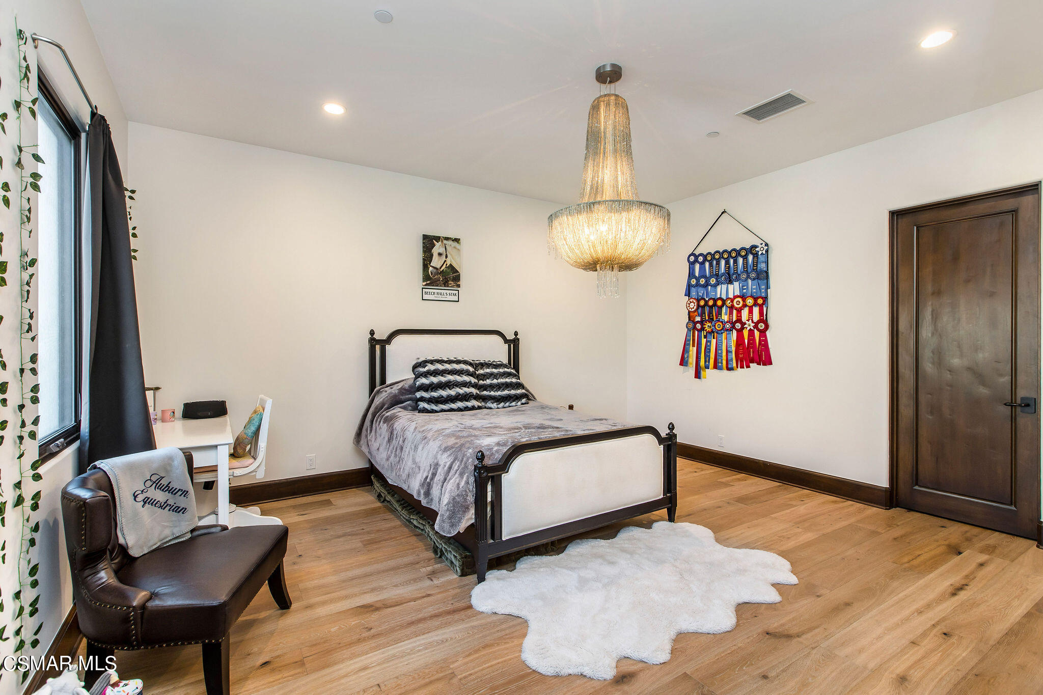 650 Williamsburg Court