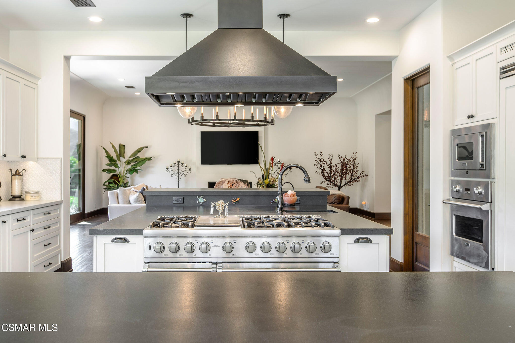 650 Williamsburg Court