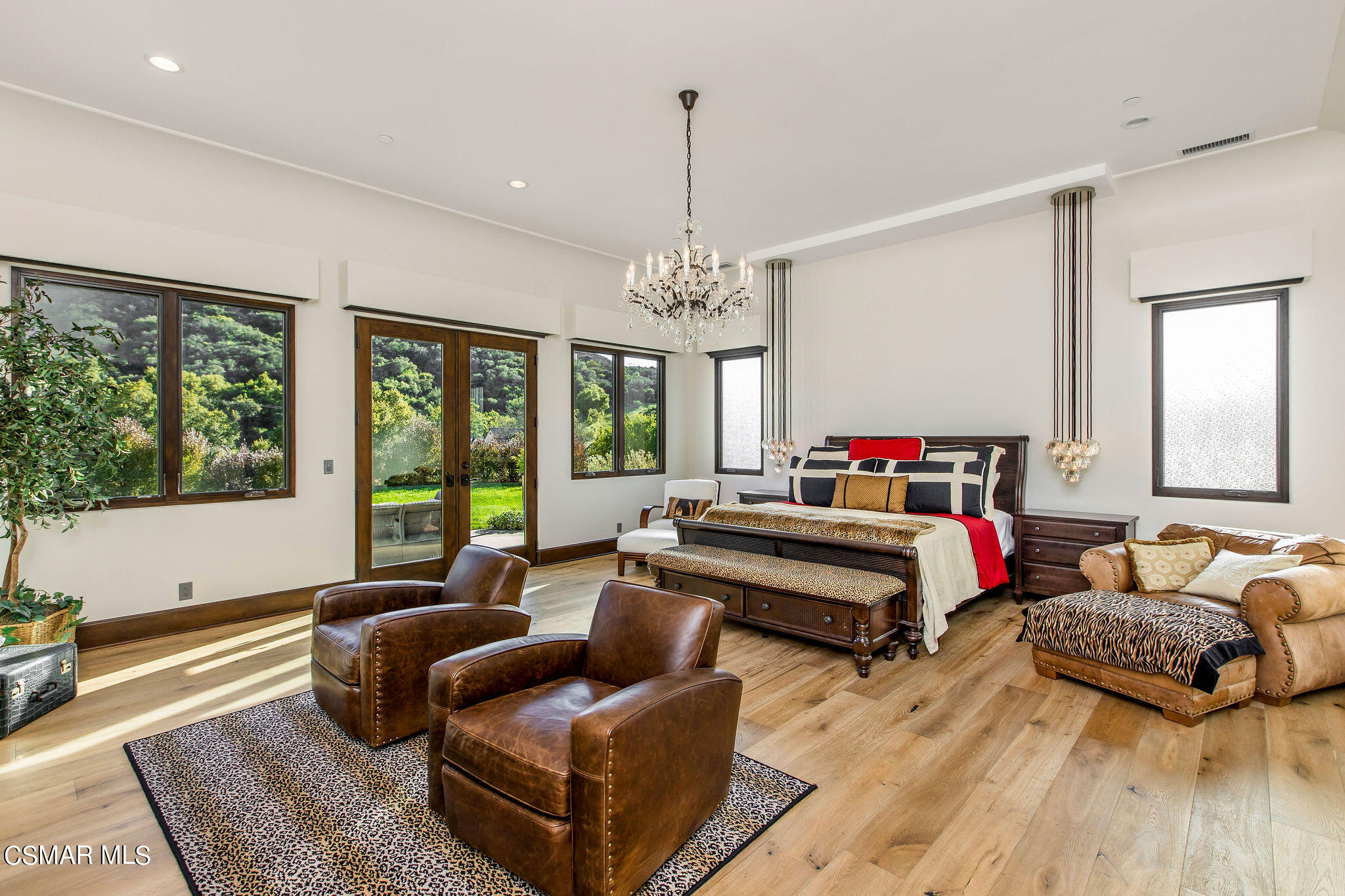 650 Williamsburg Court