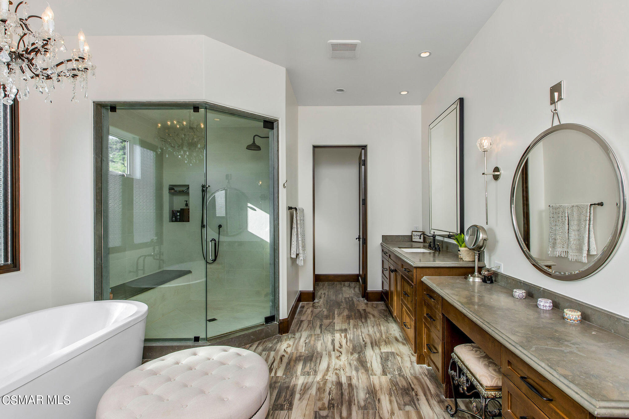 650 Williamsburg Court