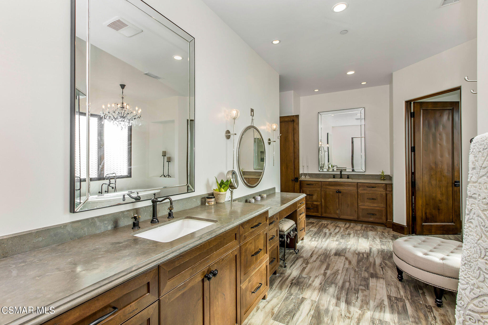 650 Williamsburg Court