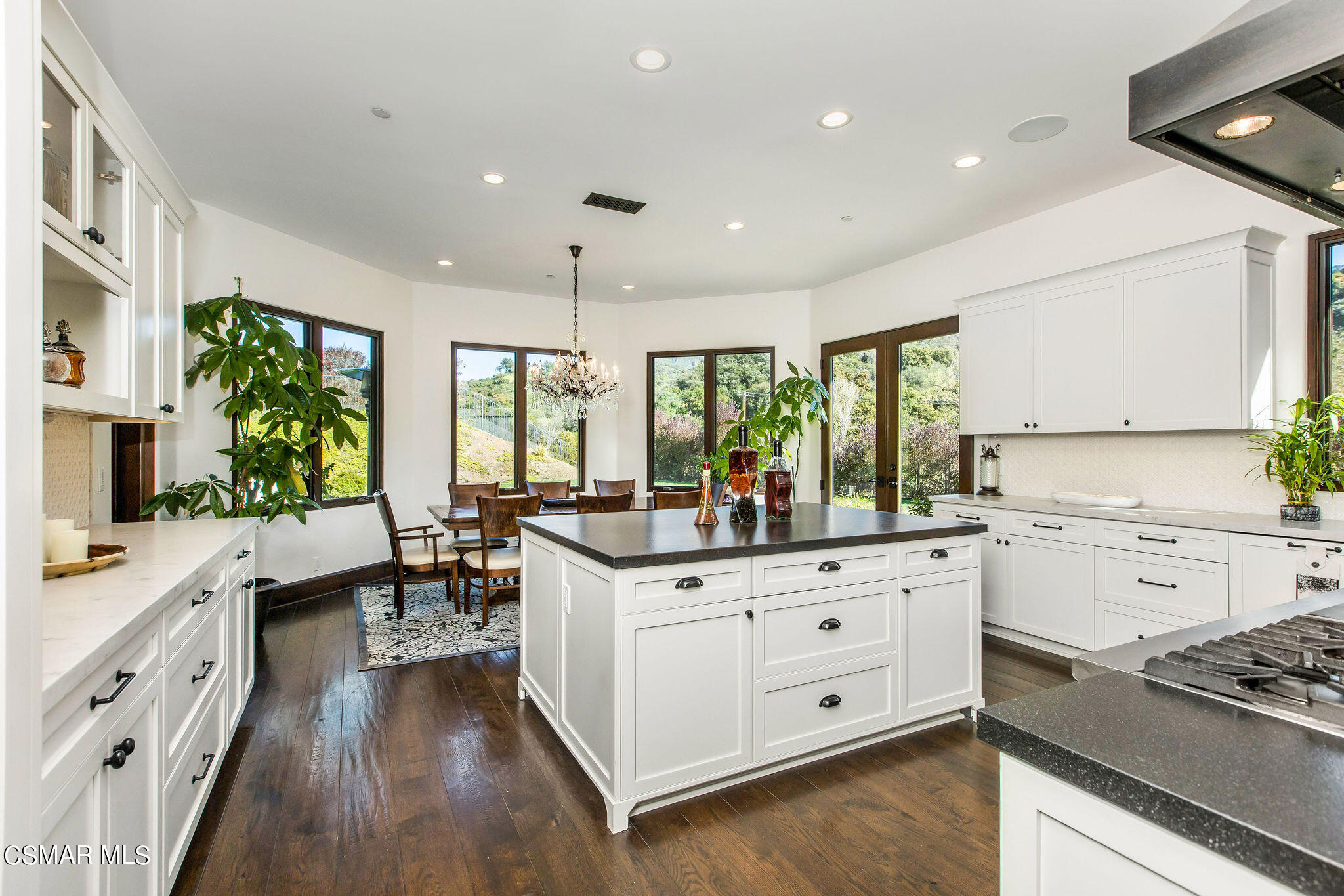 650 Williamsburg Court