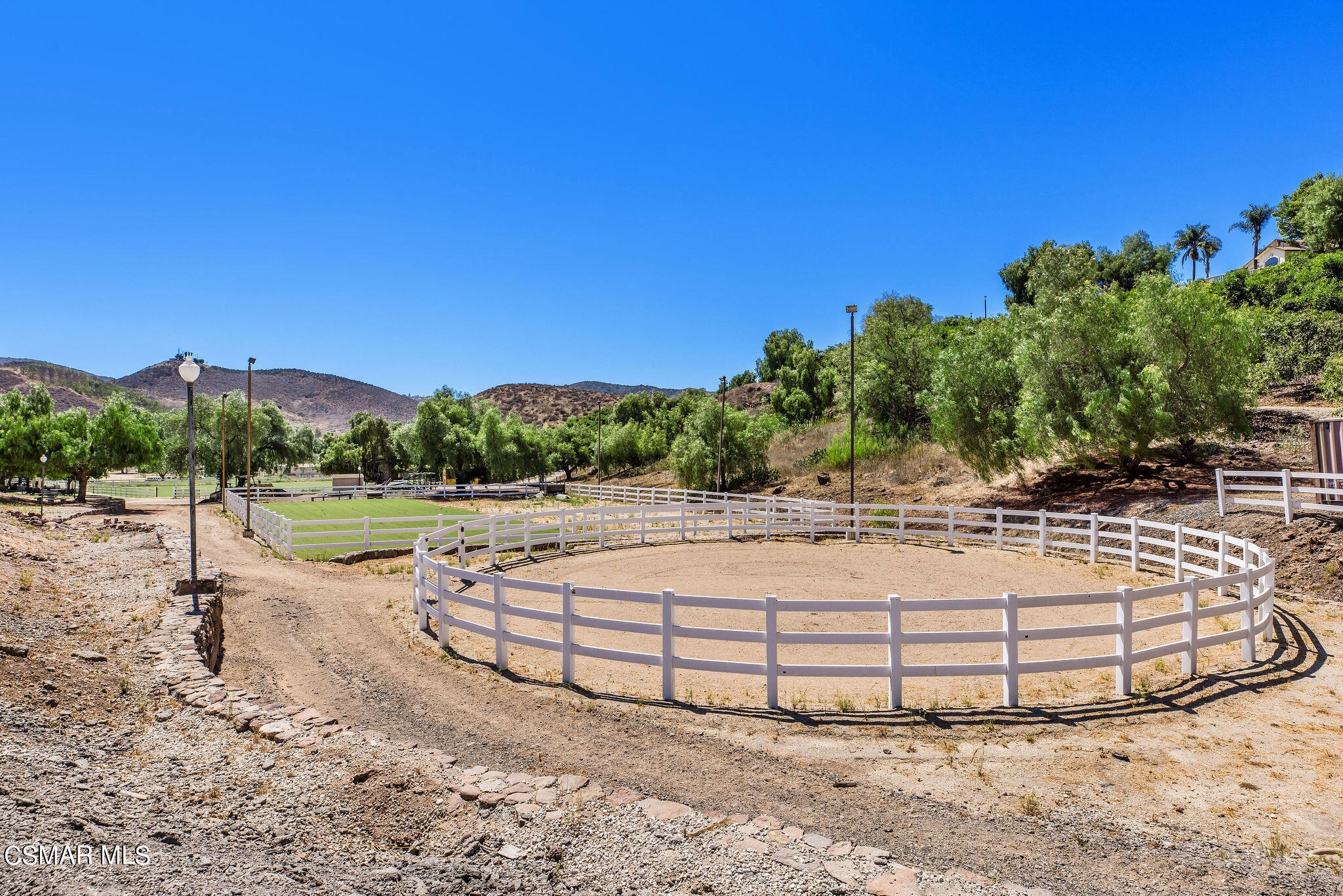 15660 Lapeyre Road