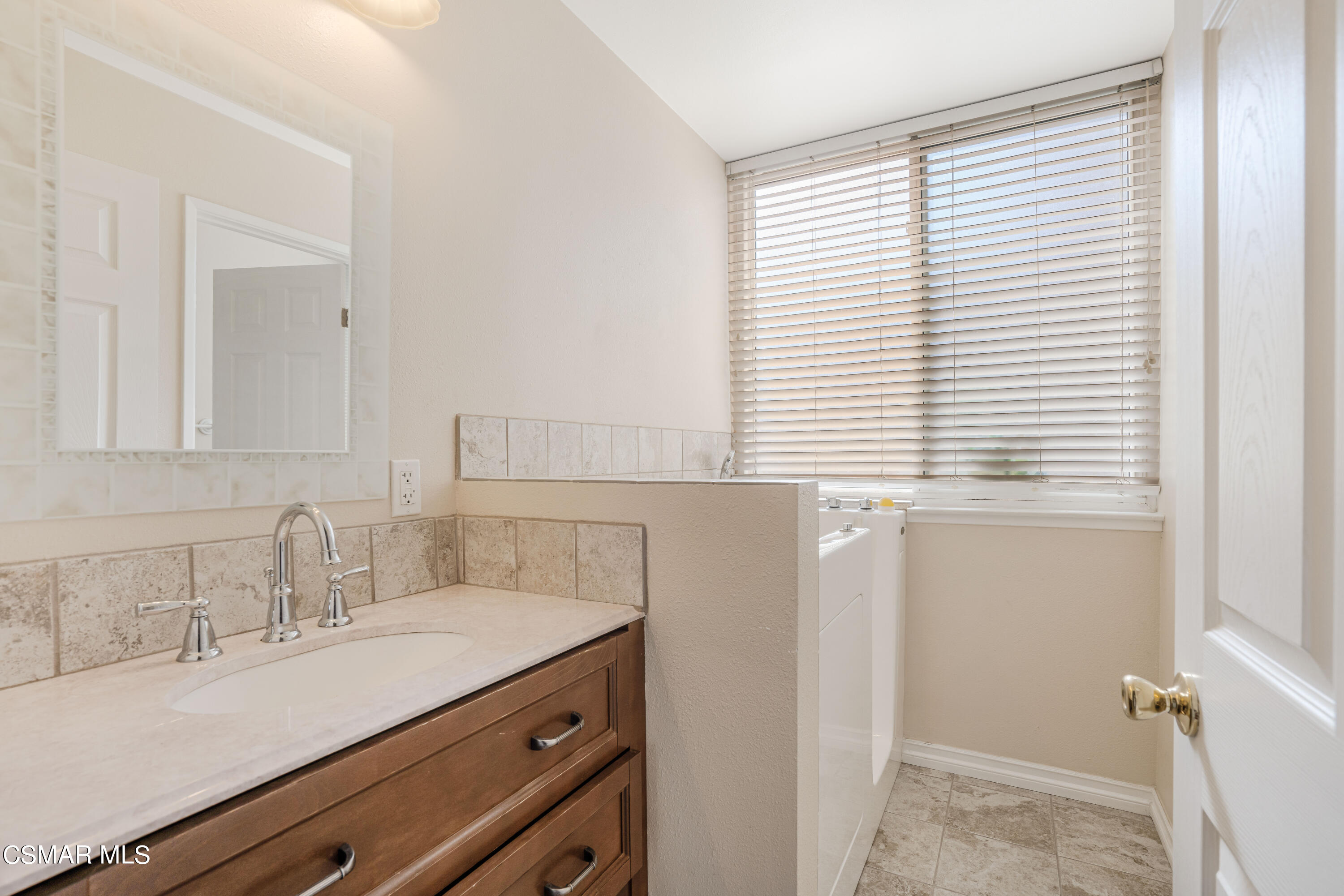 24026 Avenida Entrana