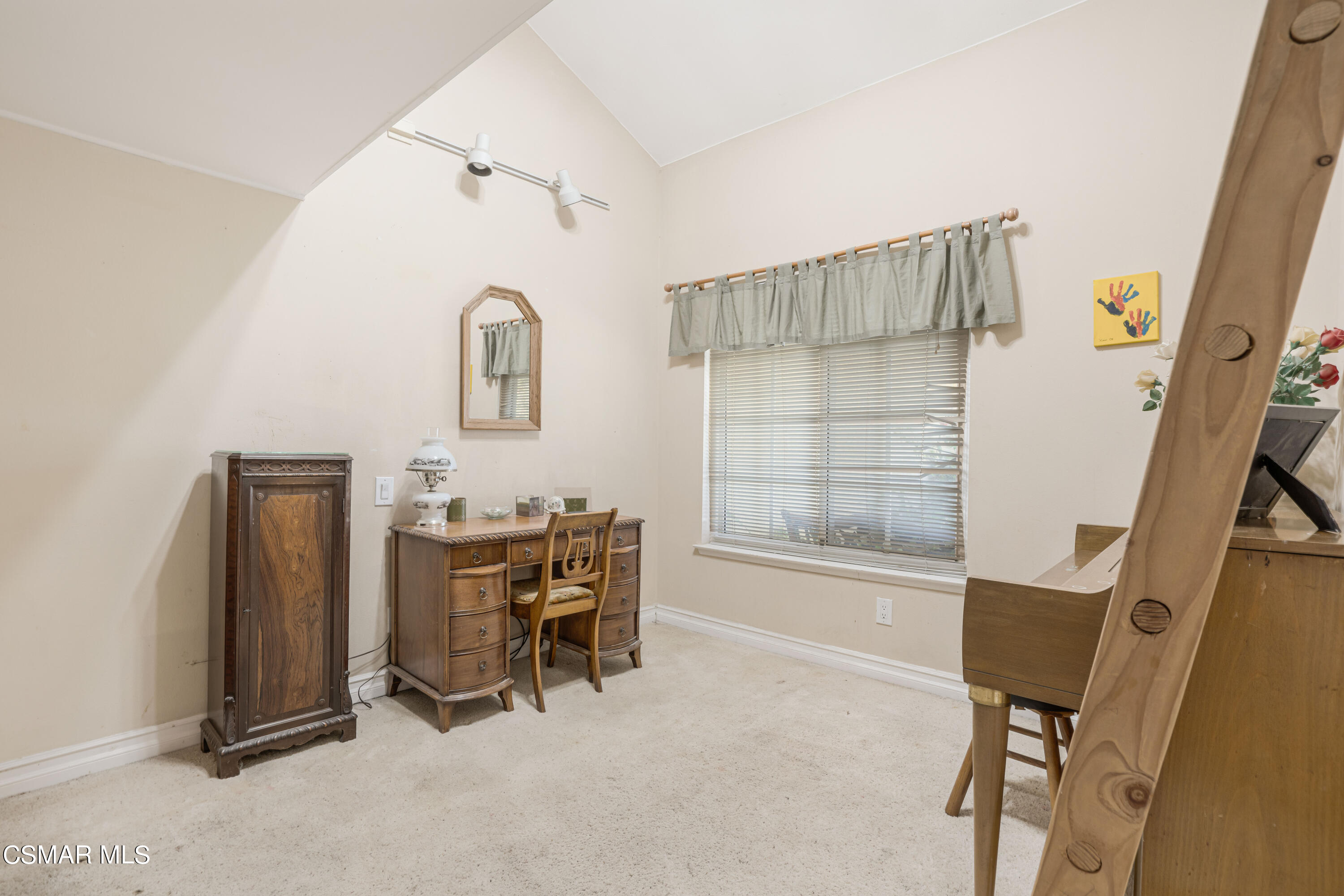 24026 Avenida Entrana