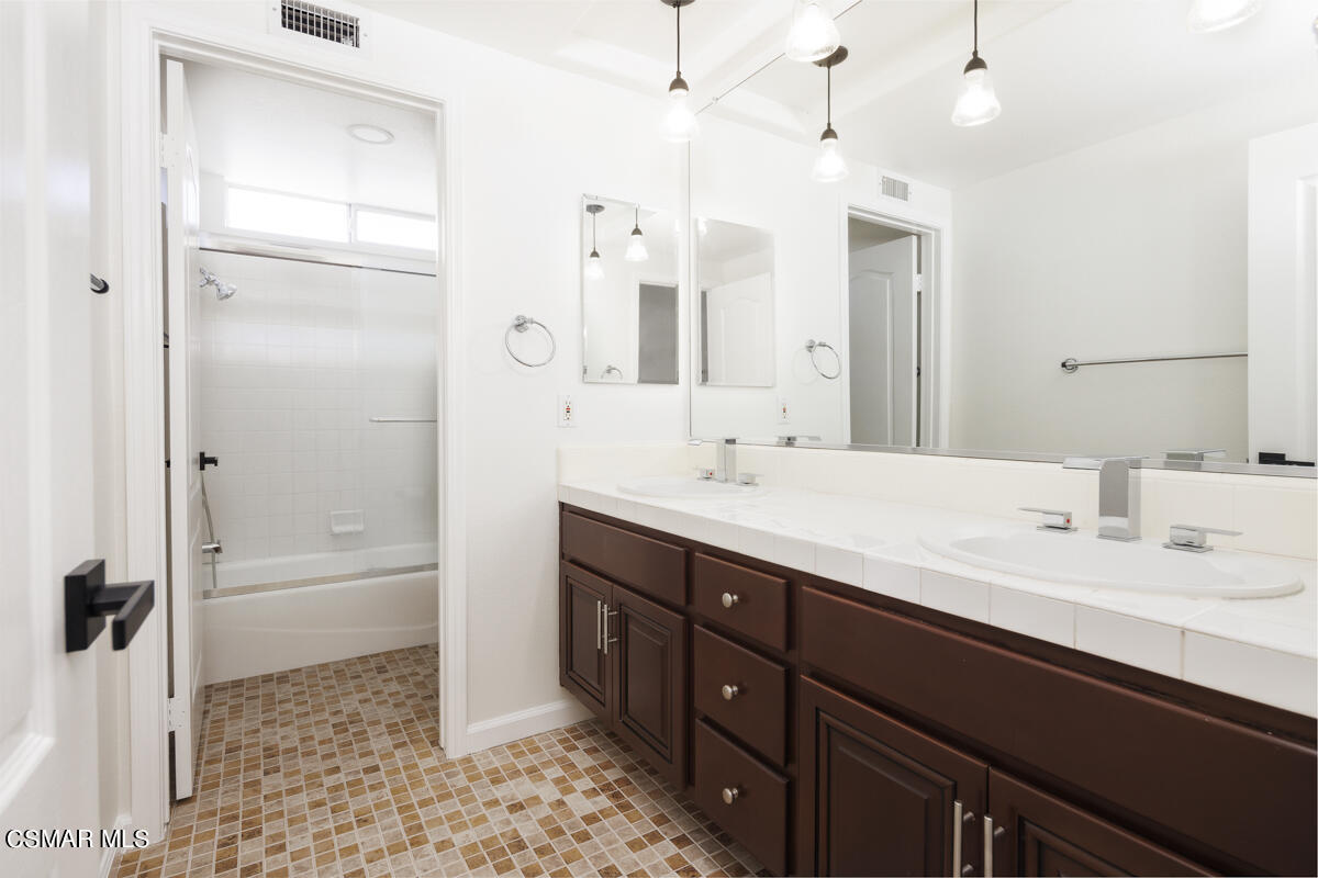 1851 Fox Springs Circle