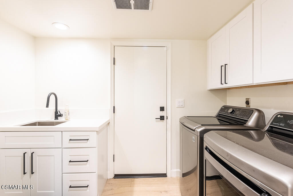 1725 Royal Saint George Drive