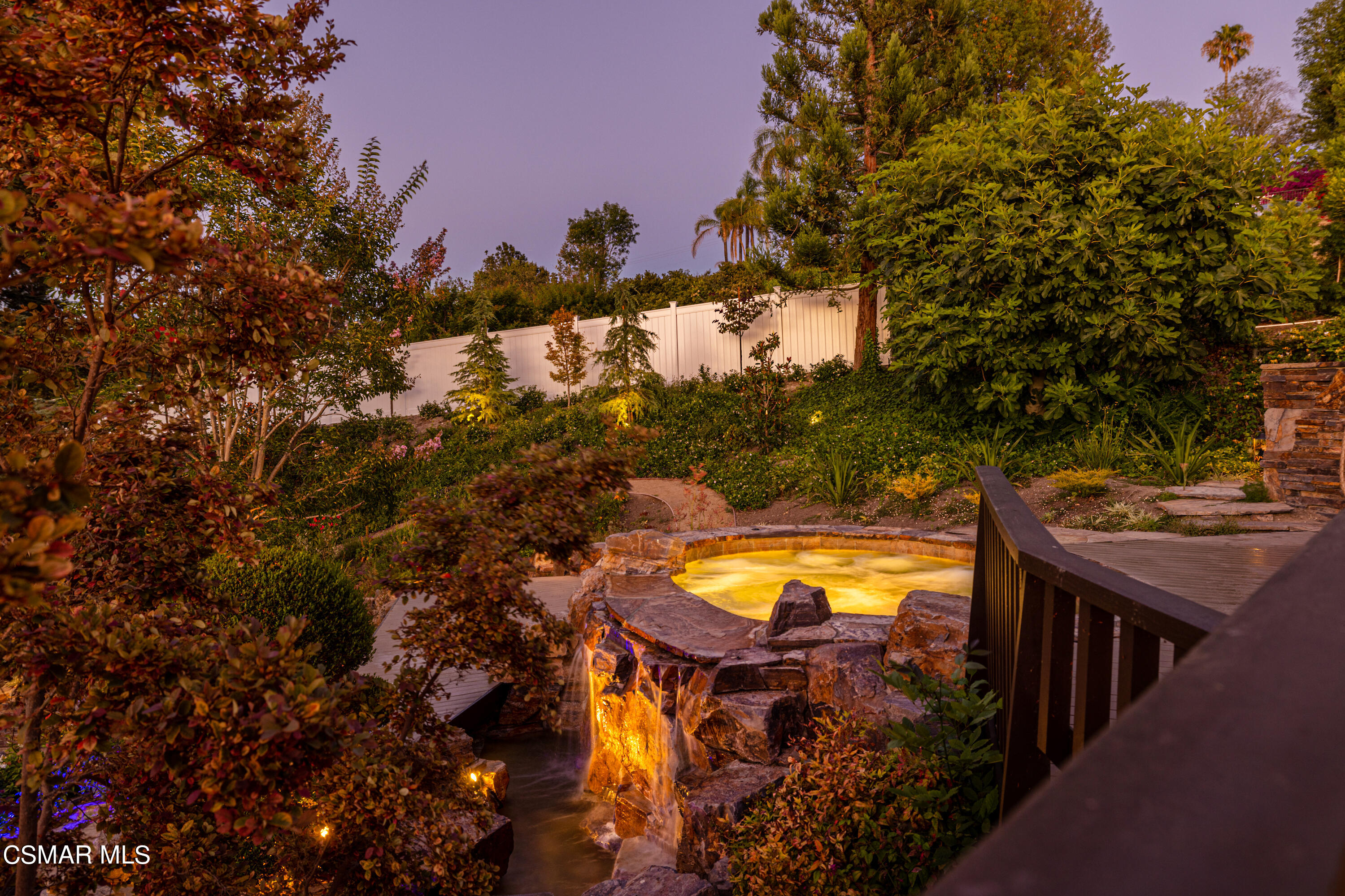 1381 La Peresa Drive