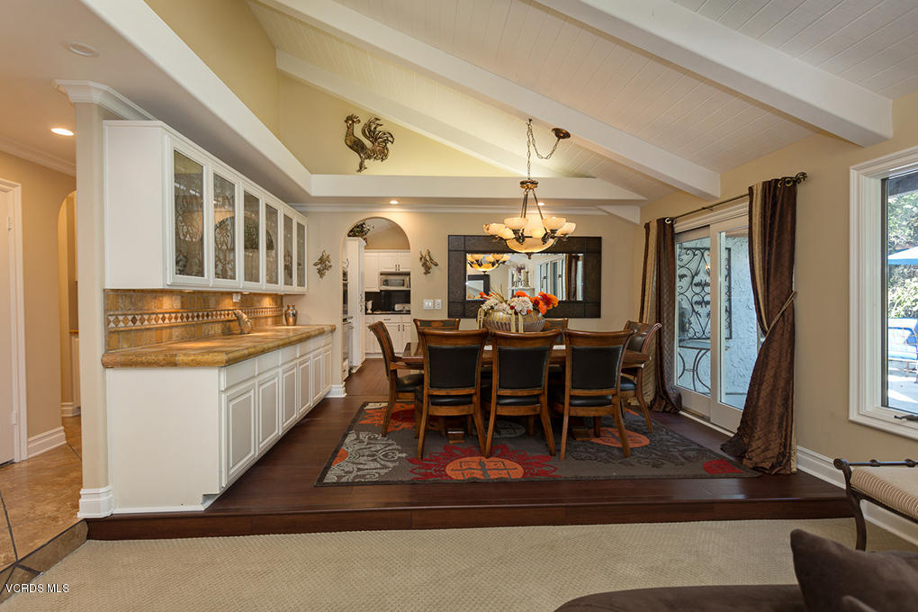 4090 Cresthaven Drive