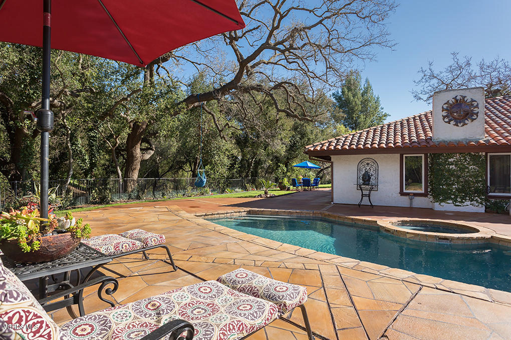 4090 Cresthaven Drive