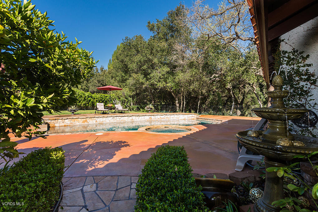 4090 Cresthaven Drive