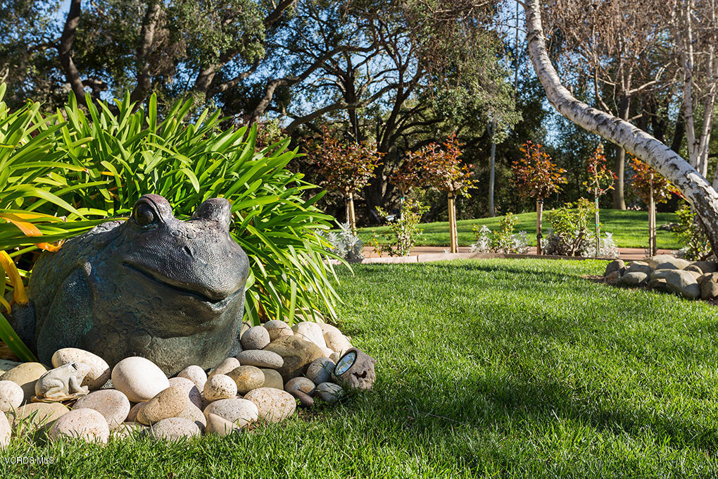 4090 Cresthaven Drive