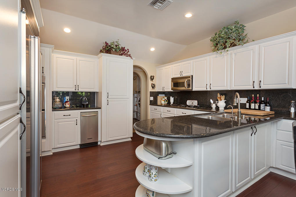 4090 Cresthaven Drive