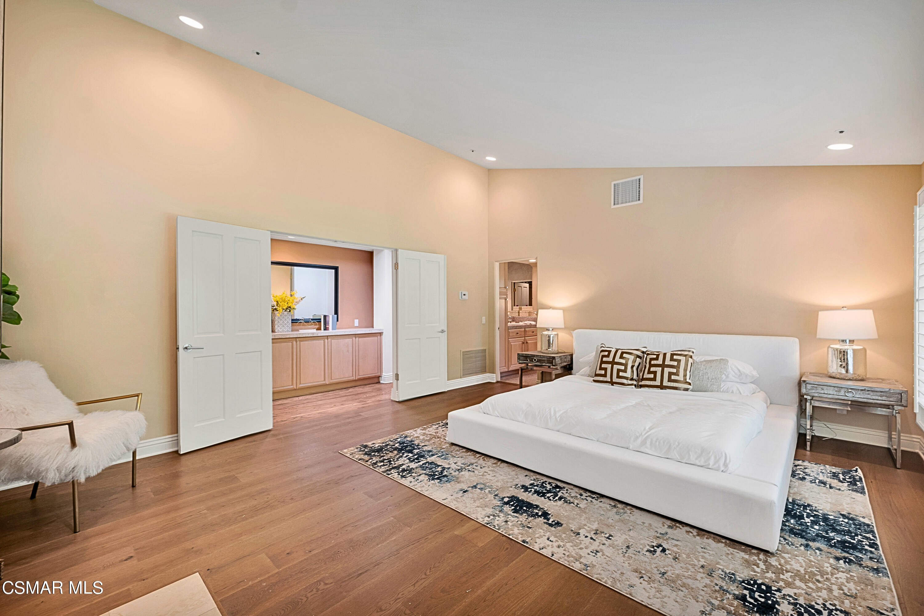 1687 Castlebridge Court