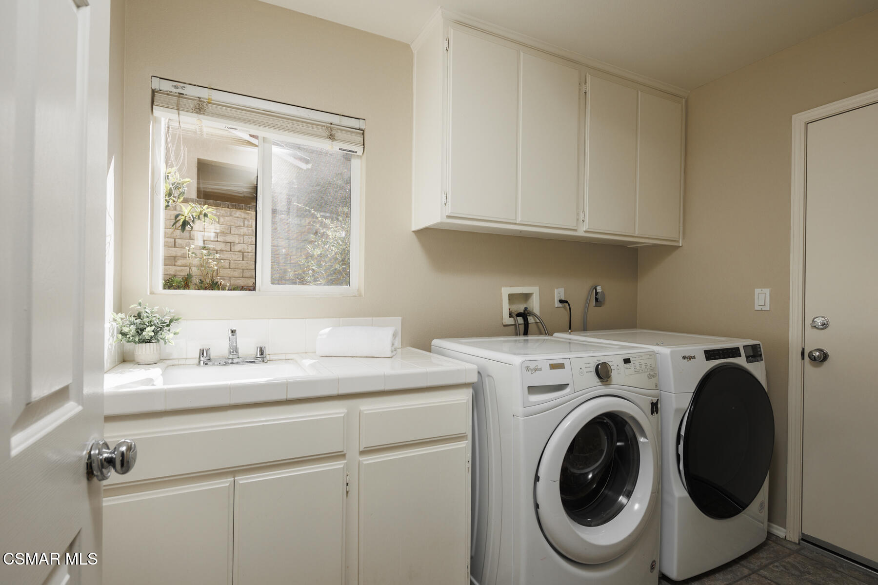 1373 Sapphire Dragon Street