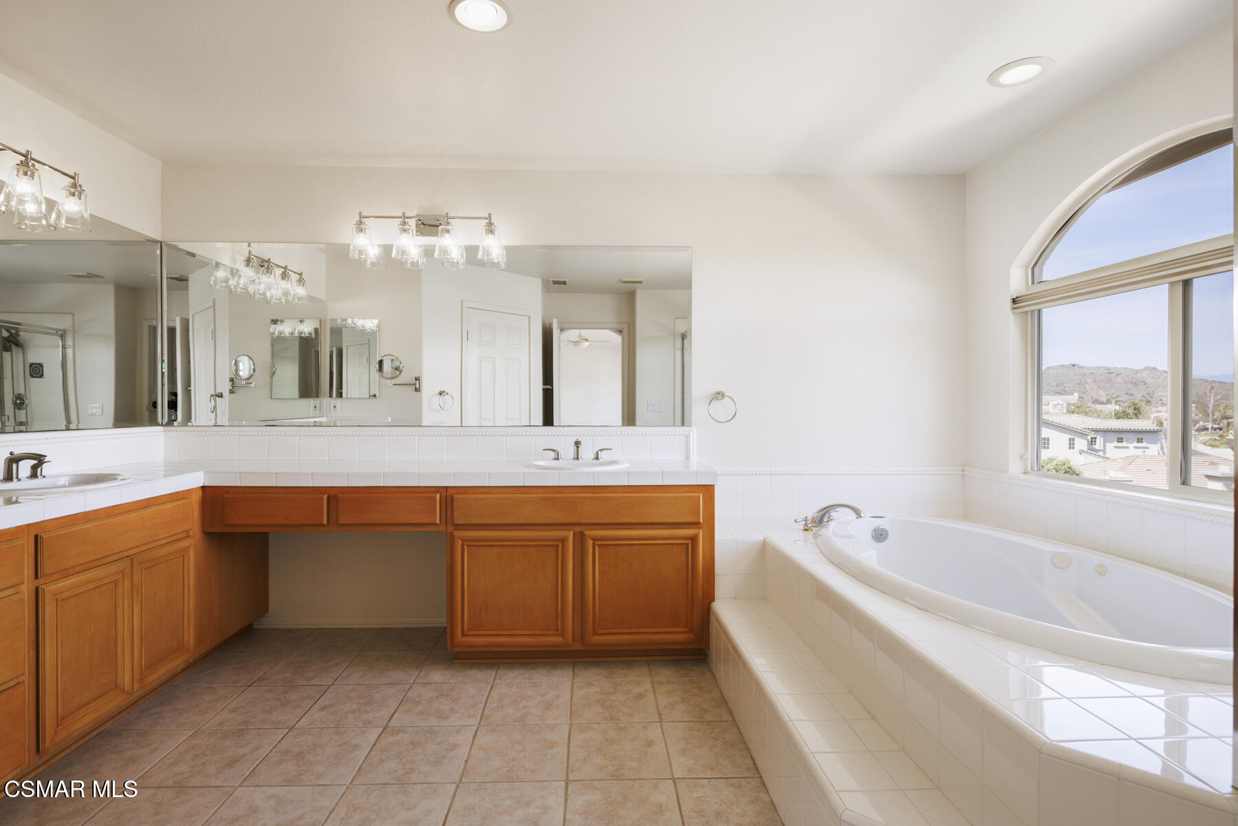 1987 Seabreeze Street