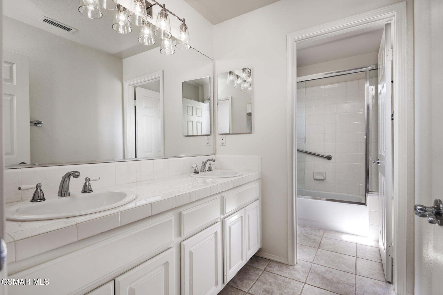 1987 Seabreeze Street