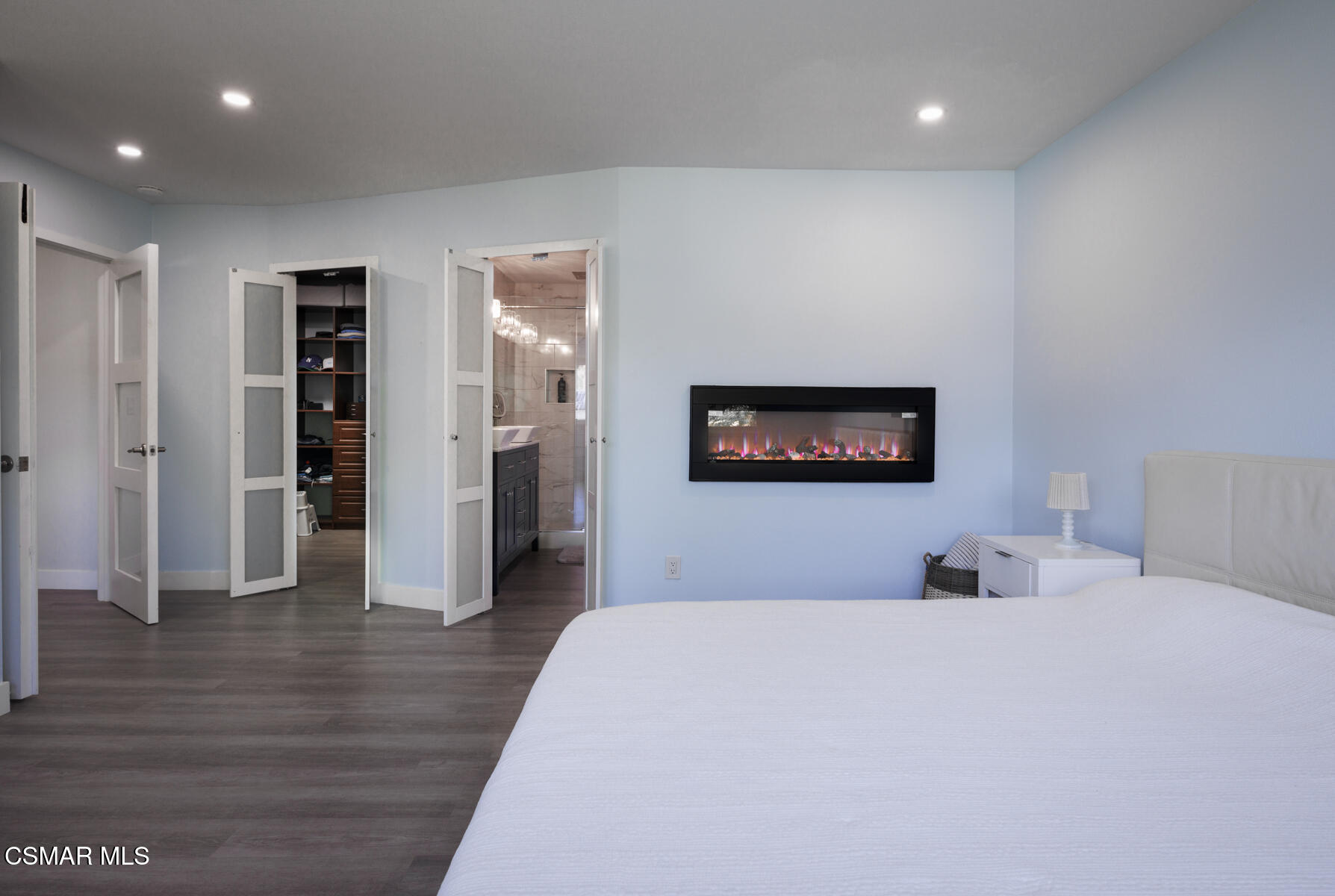 204 Smoke Tree Avenue