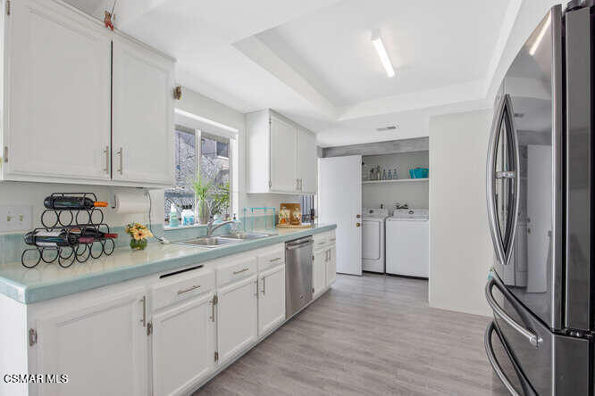 950 Quarterhorse Lane