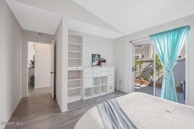 950 Quarterhorse Lane