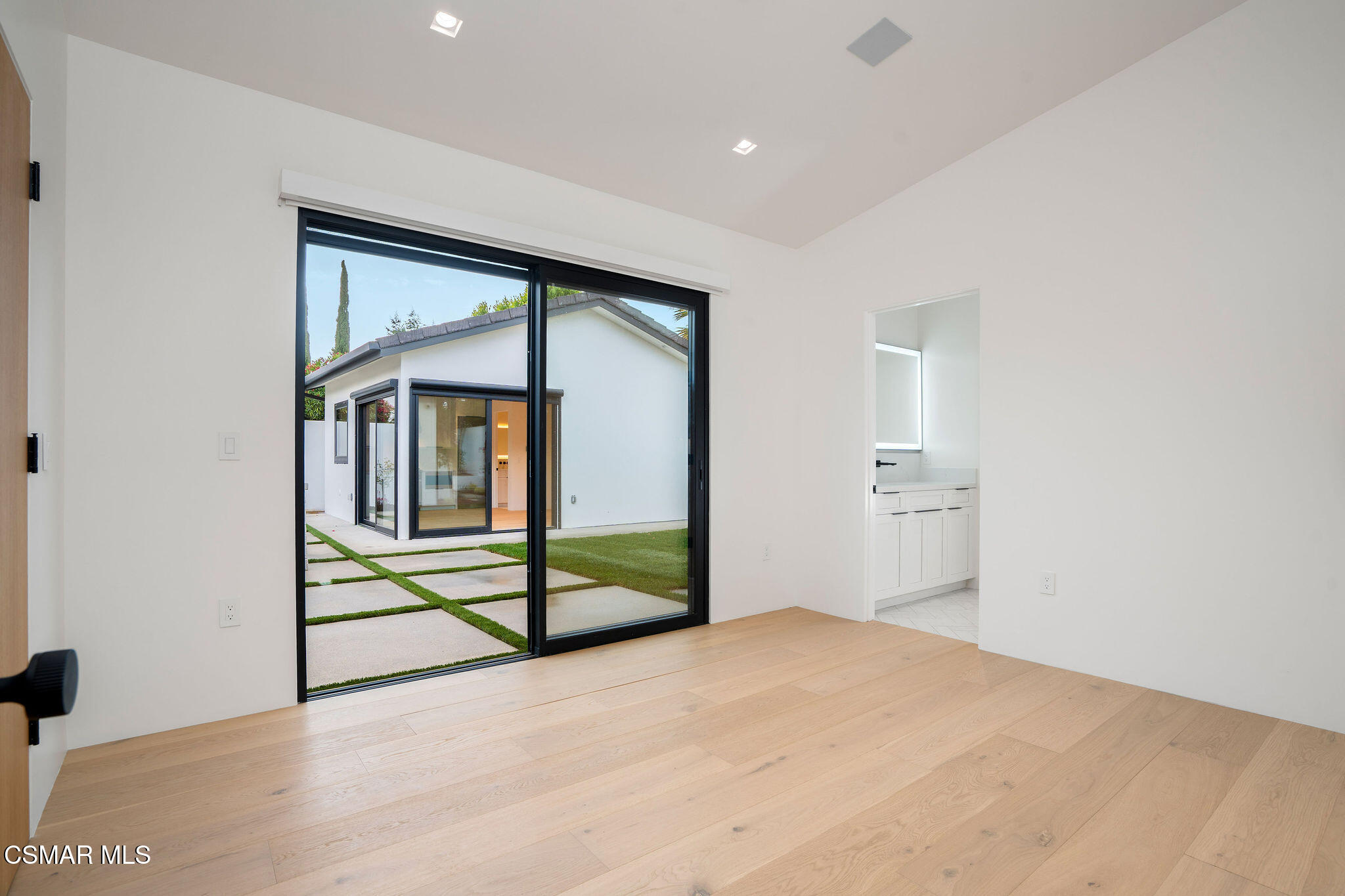 32001 Watergate Court