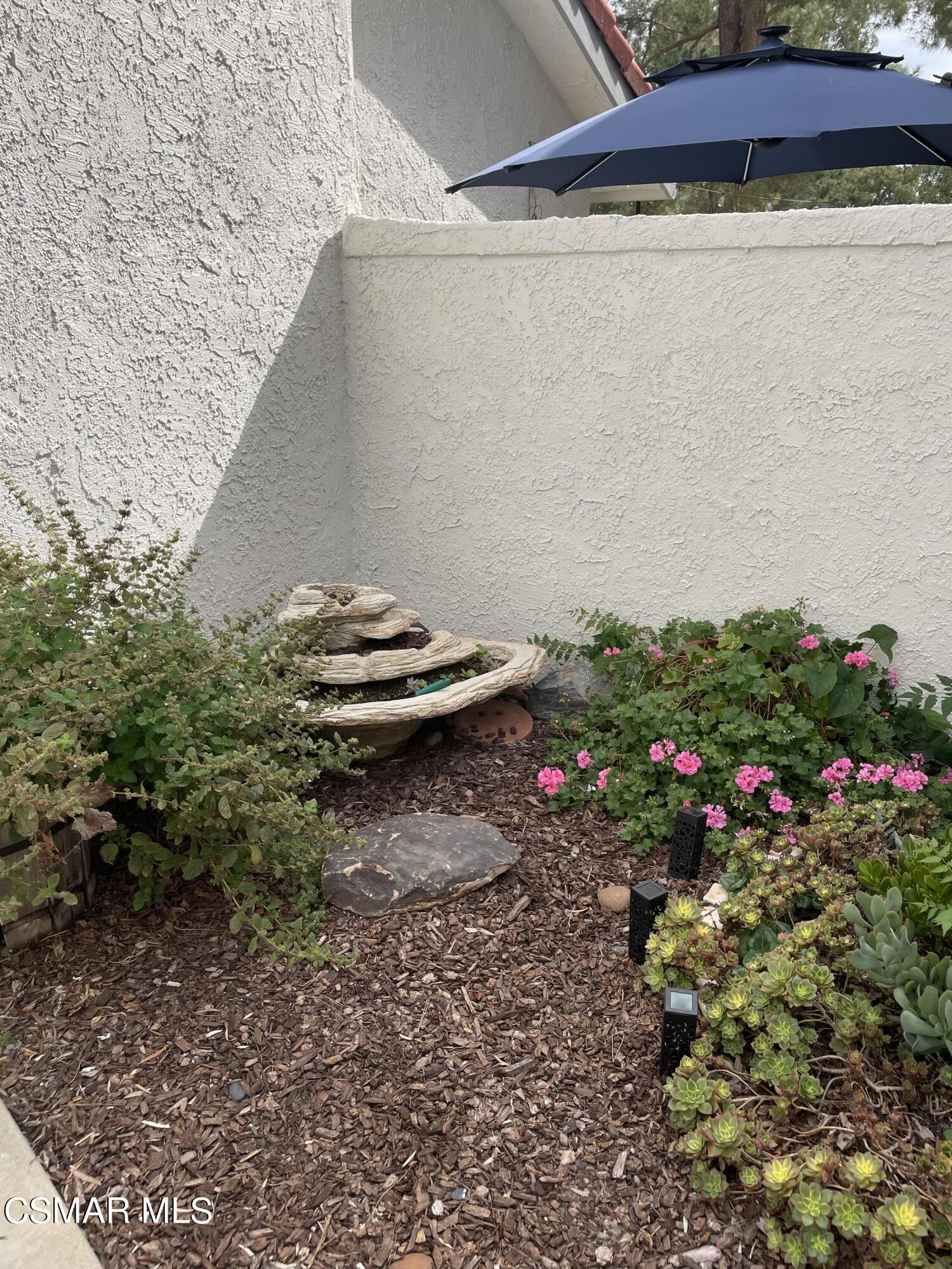 977 Quarterhorse Lane