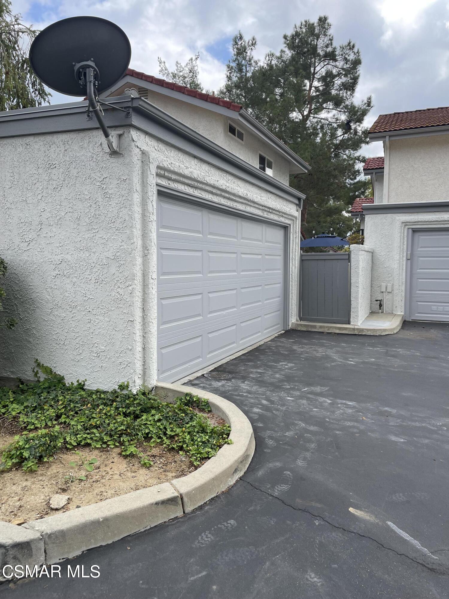 977 Quarterhorse Lane