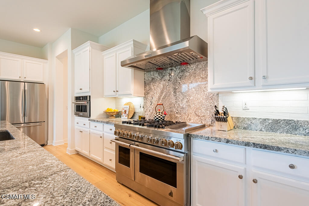 24359 W Stone Bend Lane