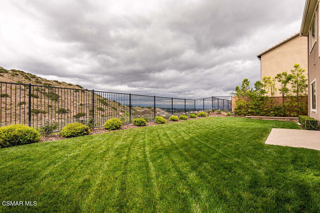 24359 W Stone Bend Lane