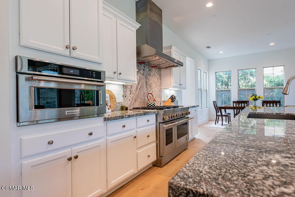 24359 W Stone Bend Lane