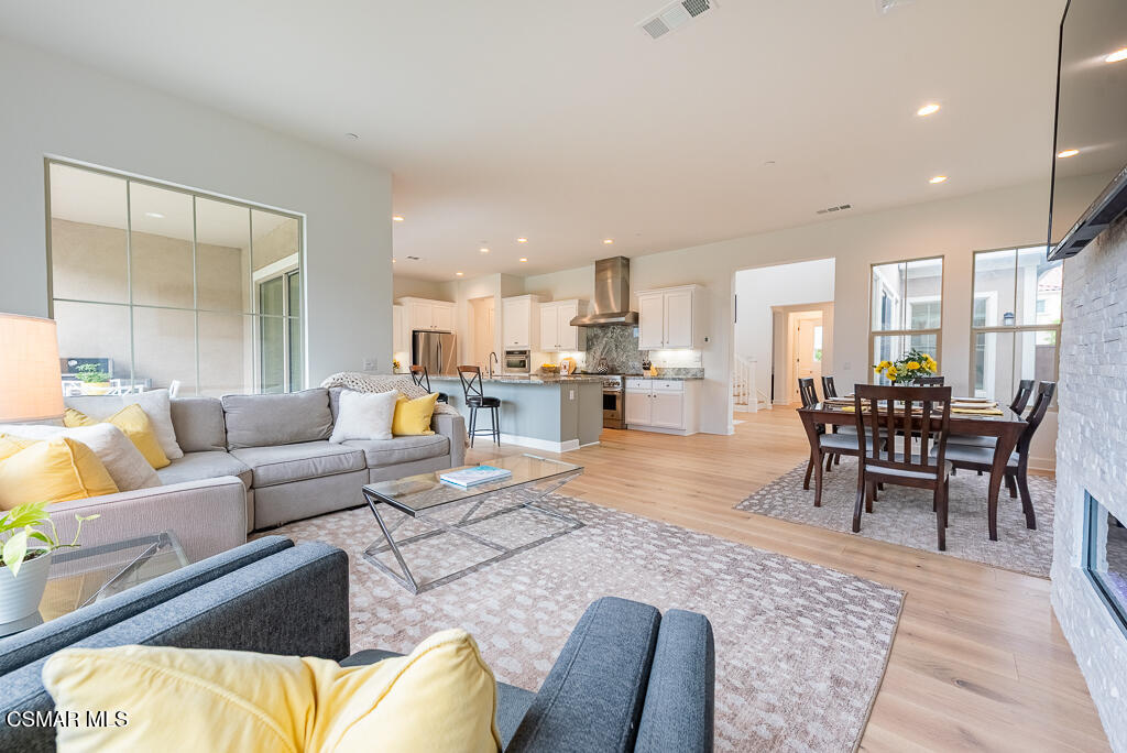 24359 W Stone Bend Lane