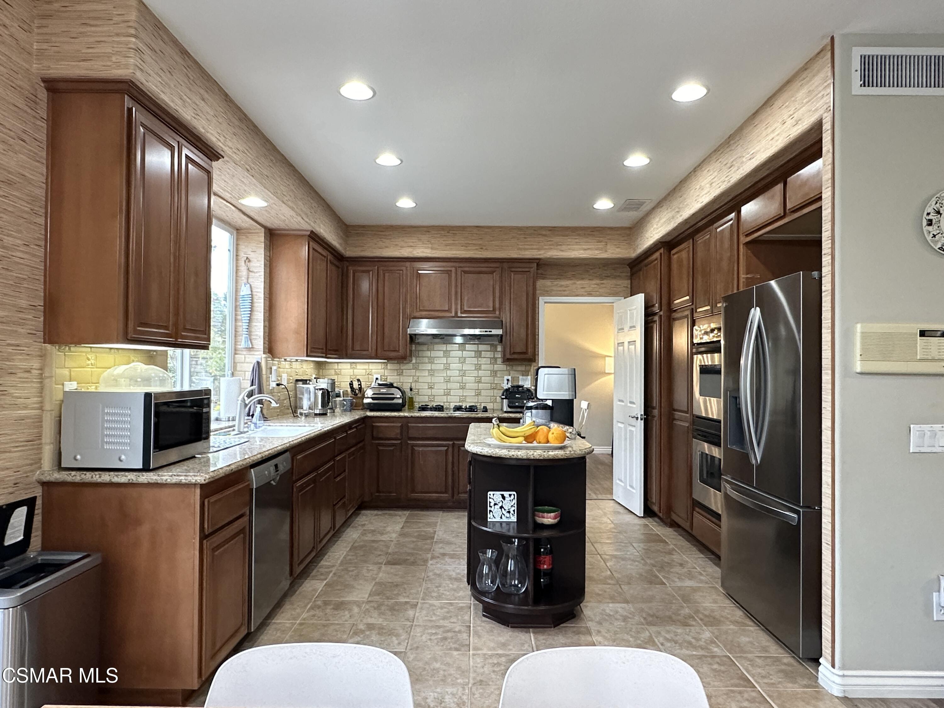 1915 Seabreeze Street