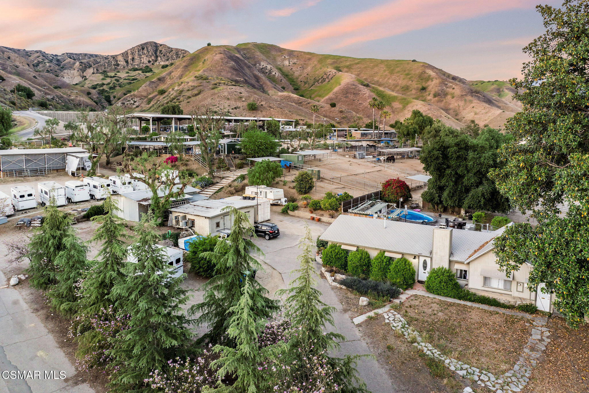 11270 Dominica Avenue