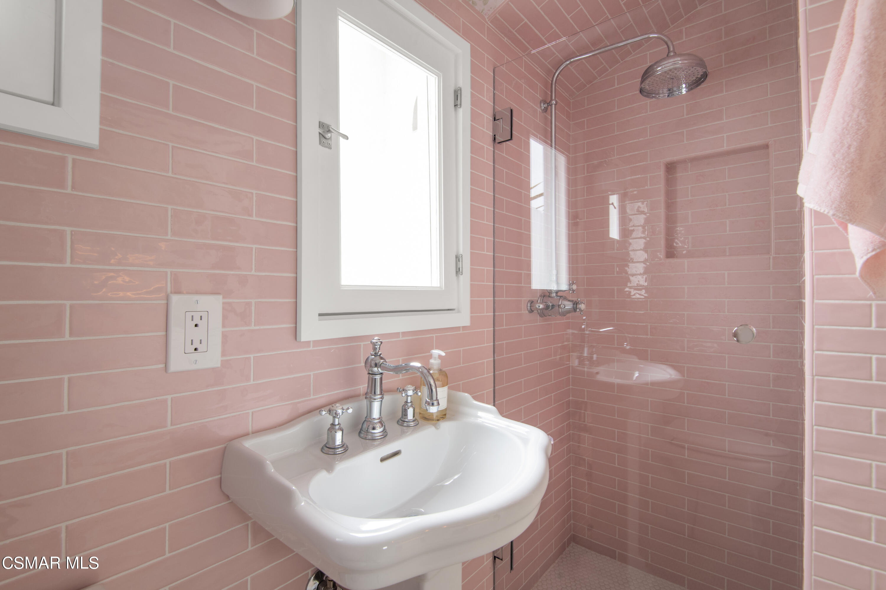 132 Santa Rosa Avenue