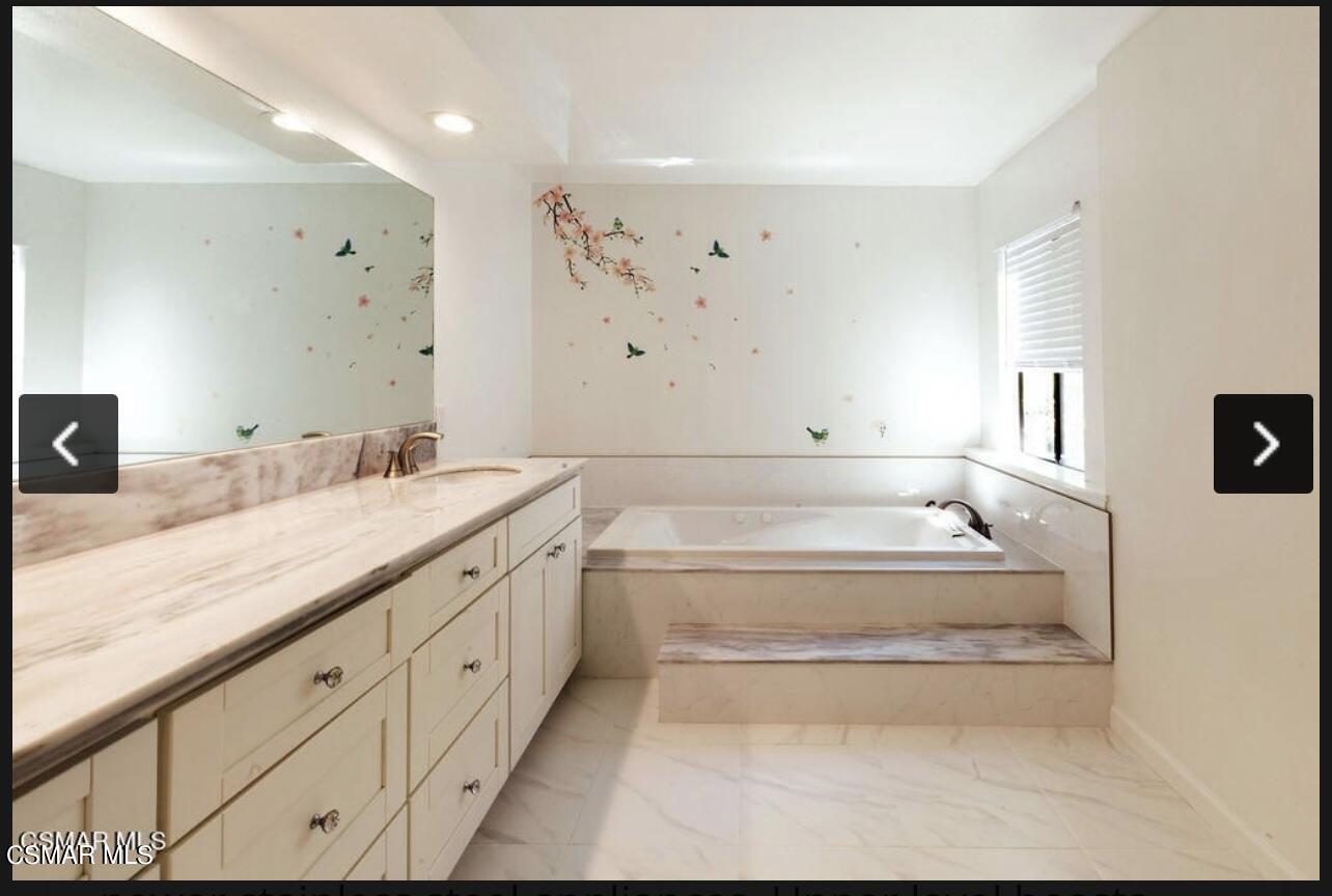 17248 Palisades Circle